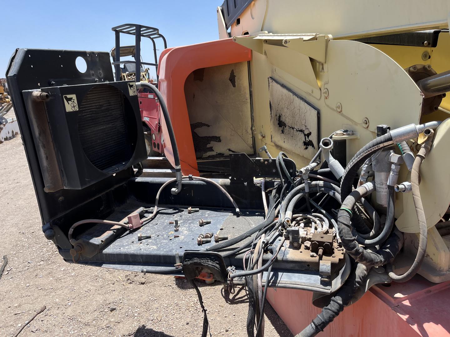 ./imagenes/INVOICE/2019/9702/ASCENSOR JLG 600S (2).JPG